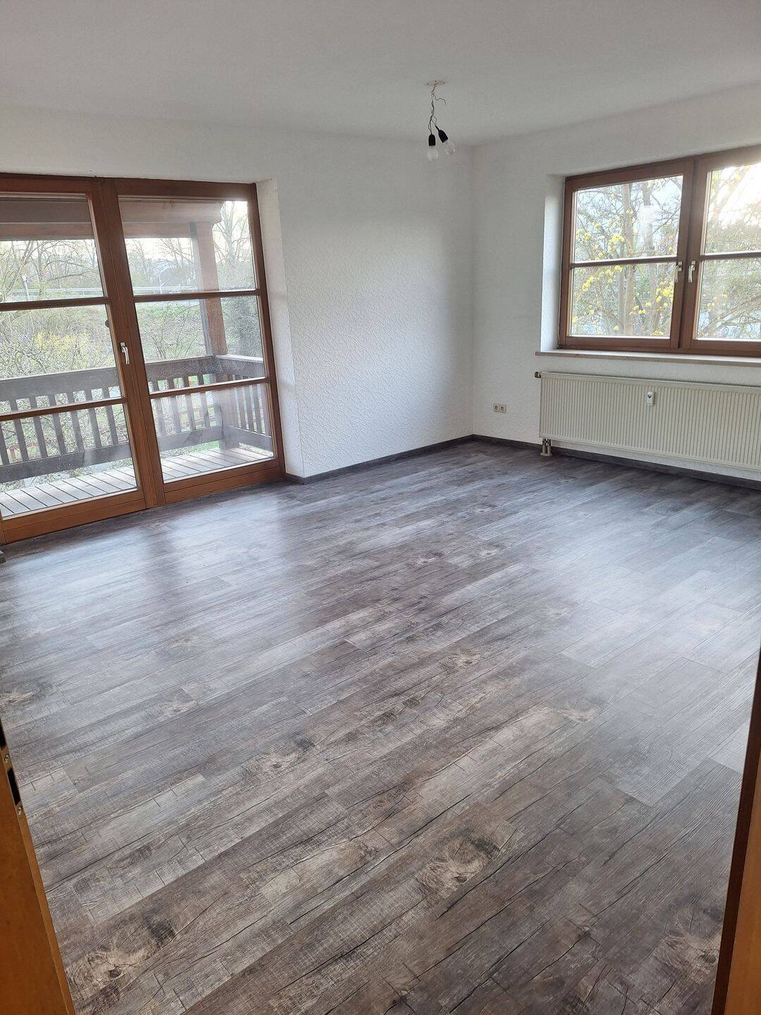 Schöne helle 3-Zimmer-Wohnung 73 m² in Hallstadt zu vermieten, 96103 Hallstadt