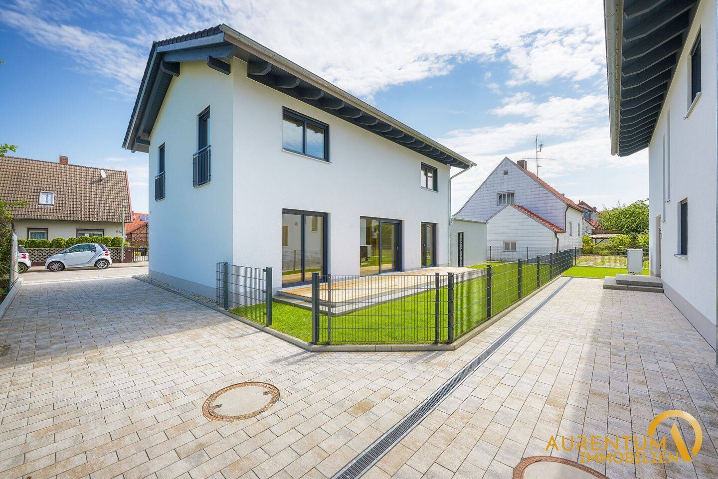 SOFORT FREI: KfW40! Exklusives Neubau-Einfamilienhaus – Förderung möglich! Hochwertige Ausstattung!, 84030 Ergolding (Industriegebiet)