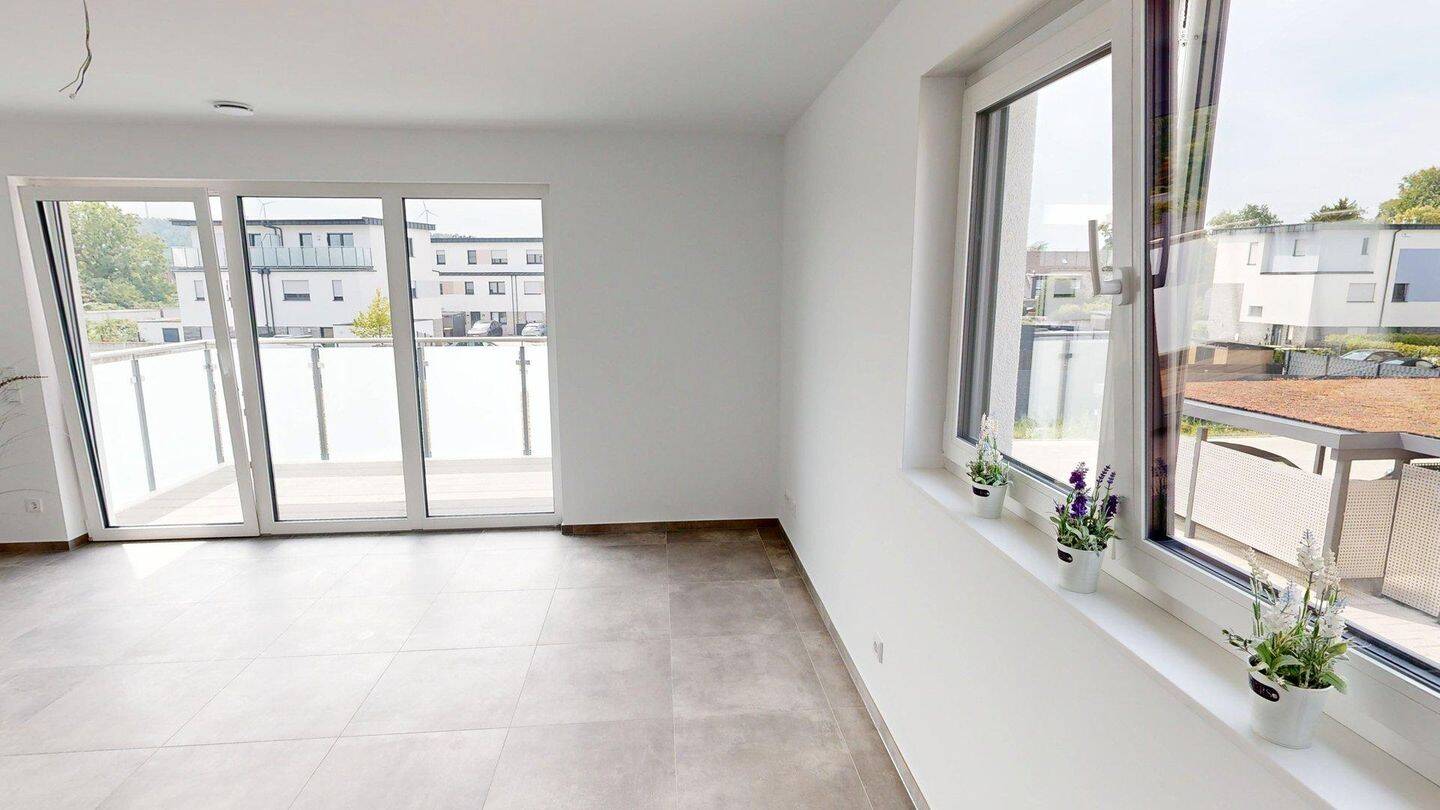 Helle 3 Zimmerwohnung mit offener Küche und grossen Südbalkon, 41515 Grevenbroich