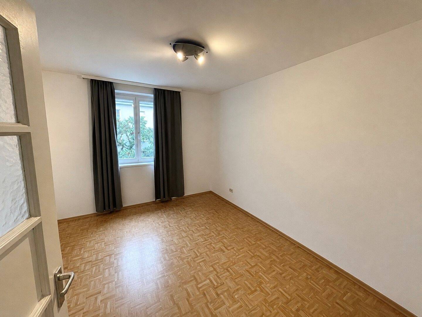 Gemütliche 2-Zimmer-Wohnung mit Altbauflair in der Zellerau, 97082 Würzburg (Altstadt Heidingsfeld Steinbachtal Zellerau)