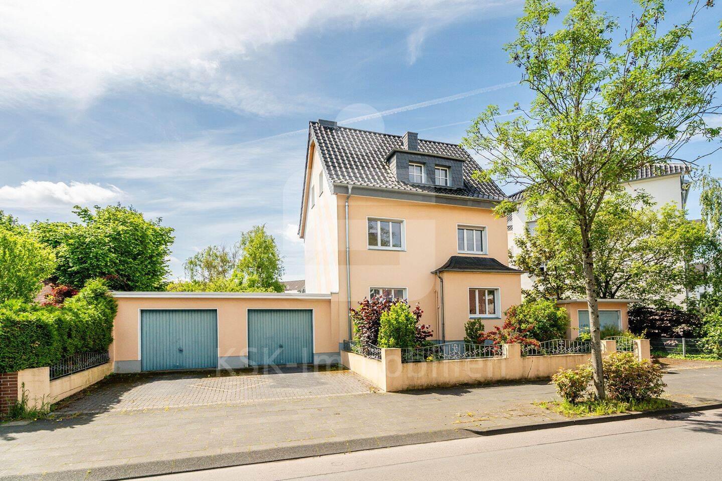 Einfamilienhaus im Herzen von Oberlar!, 53842 Troisdorf
