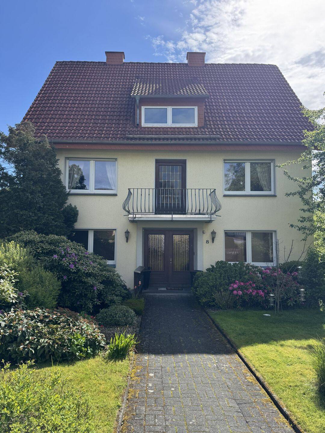 ZU VERKAUFEN: Gepflegtes Dreiparteienhaus in Rüthen mit vielfältigen Nutzungsmöglichkeiten, 59602 Rüthen