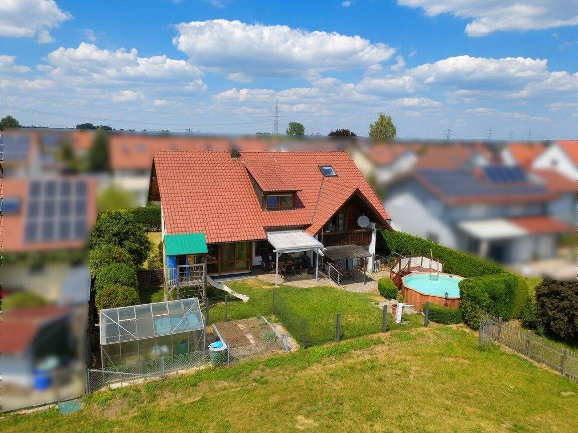 Einfamilienhaus in ruhiger Lage zur flexiblen Nutzung mit Pool in Memmingen, 87700 Memmingen