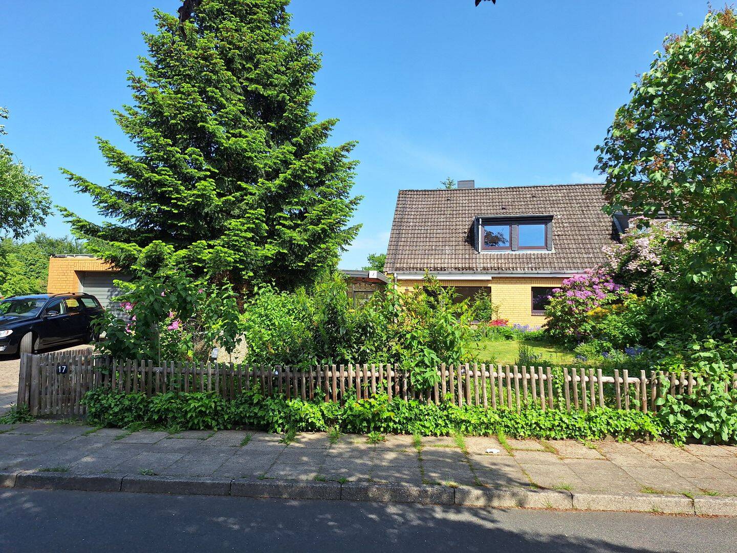Doppelhaushälfte mit KG und Doppelgarage mit KG im Grünem, 22547 Hamburg (Altona Bahrenfeld Eidelstedt Lurup)