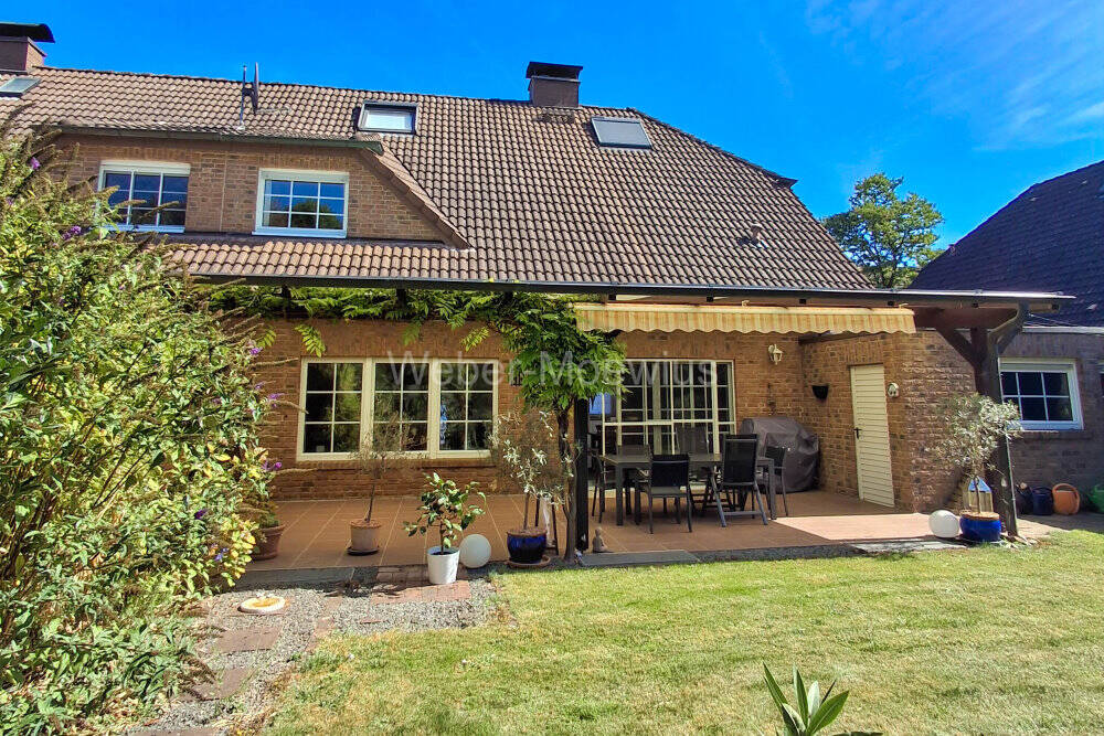 Viel Raum für Familie, Freizeit und gemeinsame Momente: attraktives EFH mit Garage + Garten, 50226 Frechen