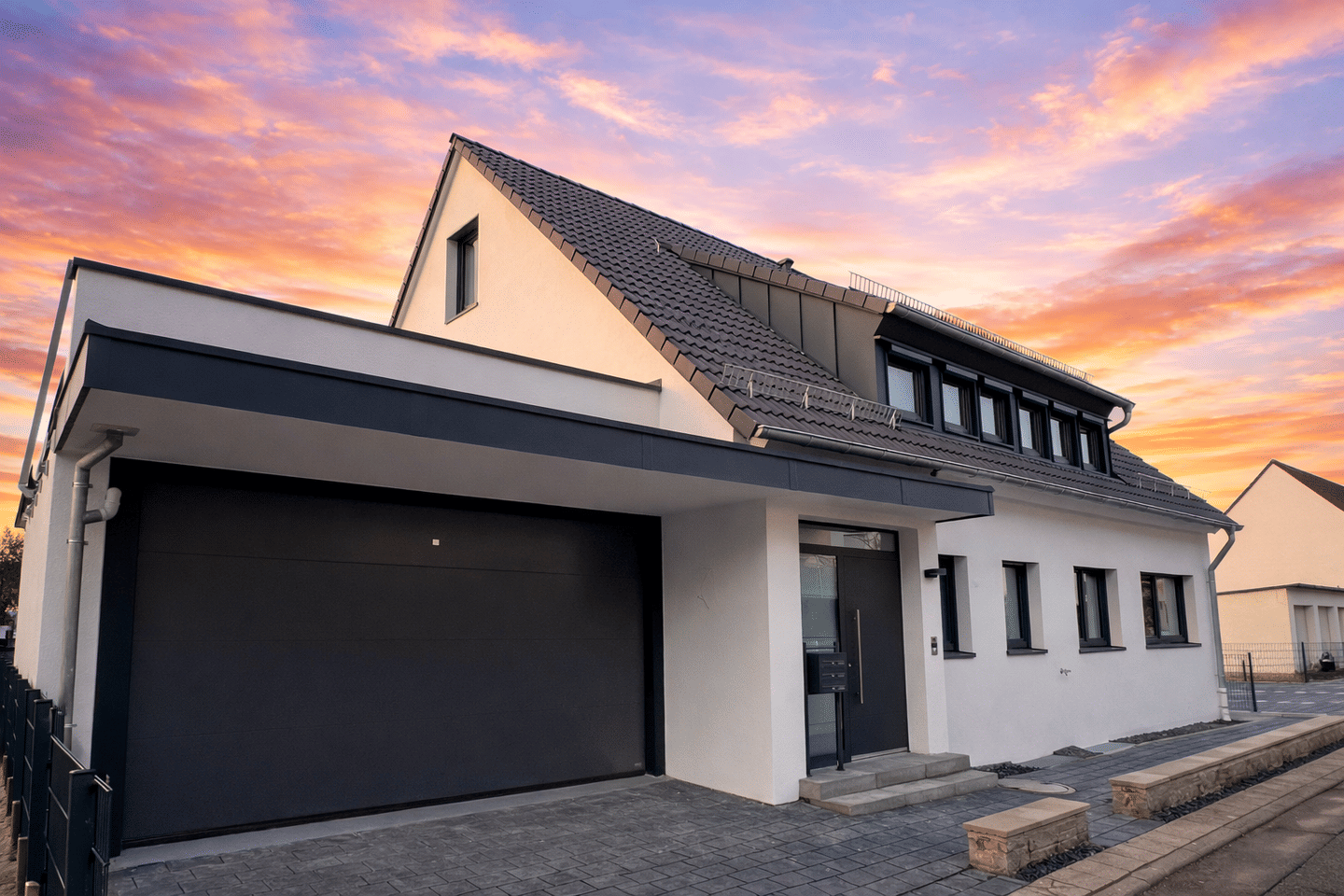 Mehrfamilienhaus in Weissach: 3 Wohneinheiten, Energieeffizienz A, Wärmepumpe, PV-Anlage., 71287 Weissach