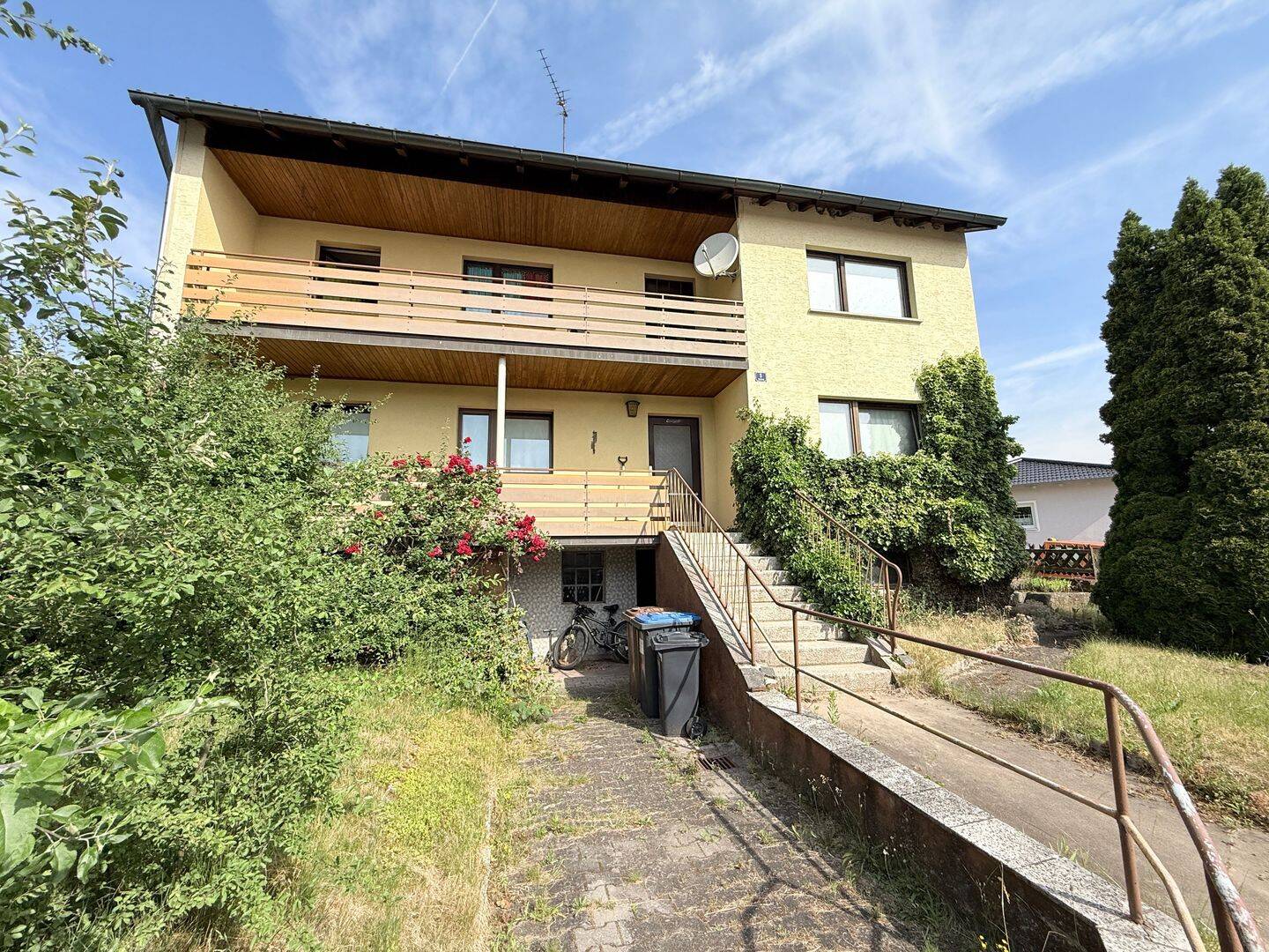 Entdecken Sie Ihr neues Zuhause: Gepflegtes Wohnhaus mit Garage und Nebengebäude zu verkaufen, 92655 Grafenwöhr
