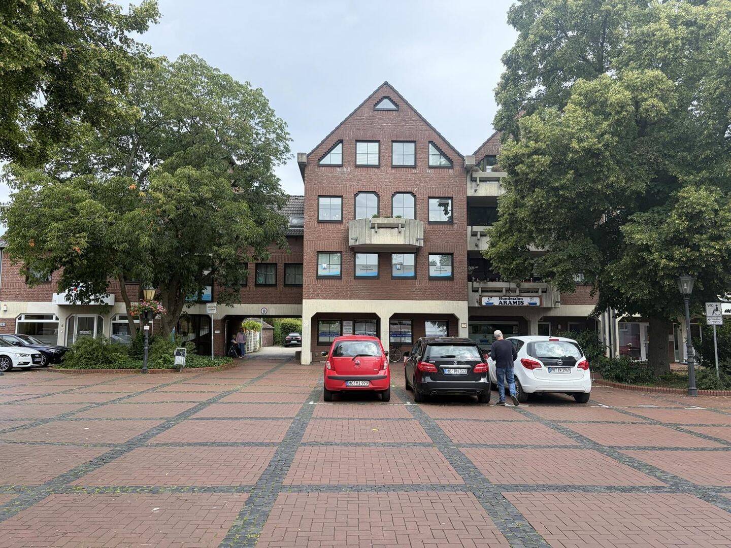 Nach Umbau: 122 m² große ETW mit 26 m² Terrasse im Ortsteil Vluyn, 47506 Neukirchen-Vluyn