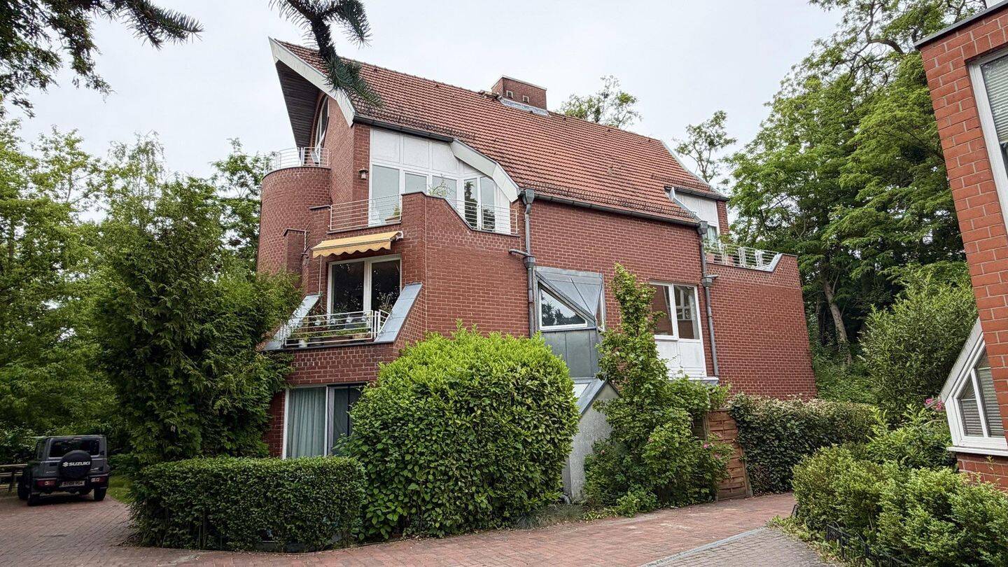 Berlin-Kladow -kernsanierte 3 Zimmer Maisonette Wohnung mit kleinem Garten, 14089 Berlin (Spandau Gatow Kladow Kolonie Windmühlenberg)