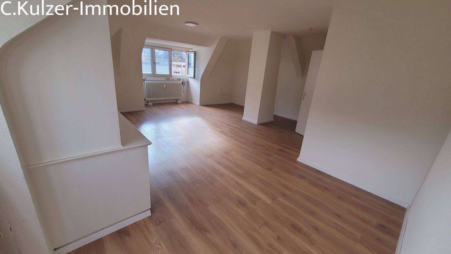 WG-Zimmer in 5er WG Einzelzimmer – 31 m² in großer DG-Wohnung, nur Einzelperson – in Bahnhofsnähe -im Zentrum von Lörrach, 79539 Lörrach