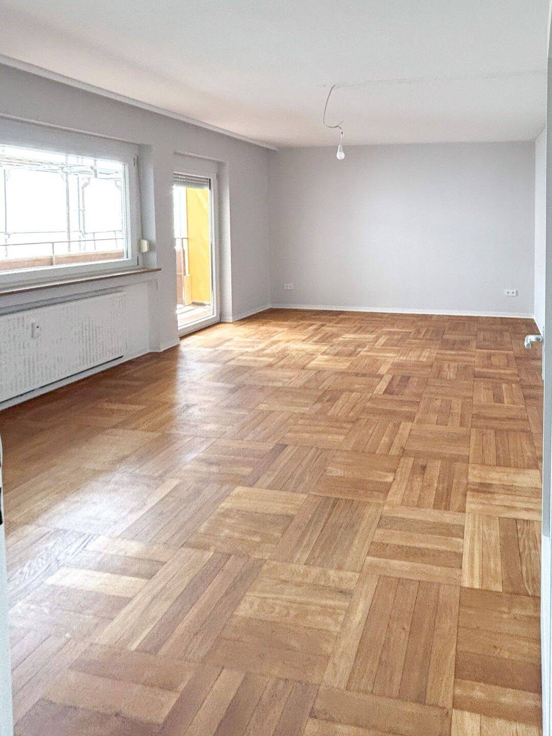 Helle 3-Zimmer-Wohnung mit Balkon, Badewanne und separater Küche, 71034 Böblingen