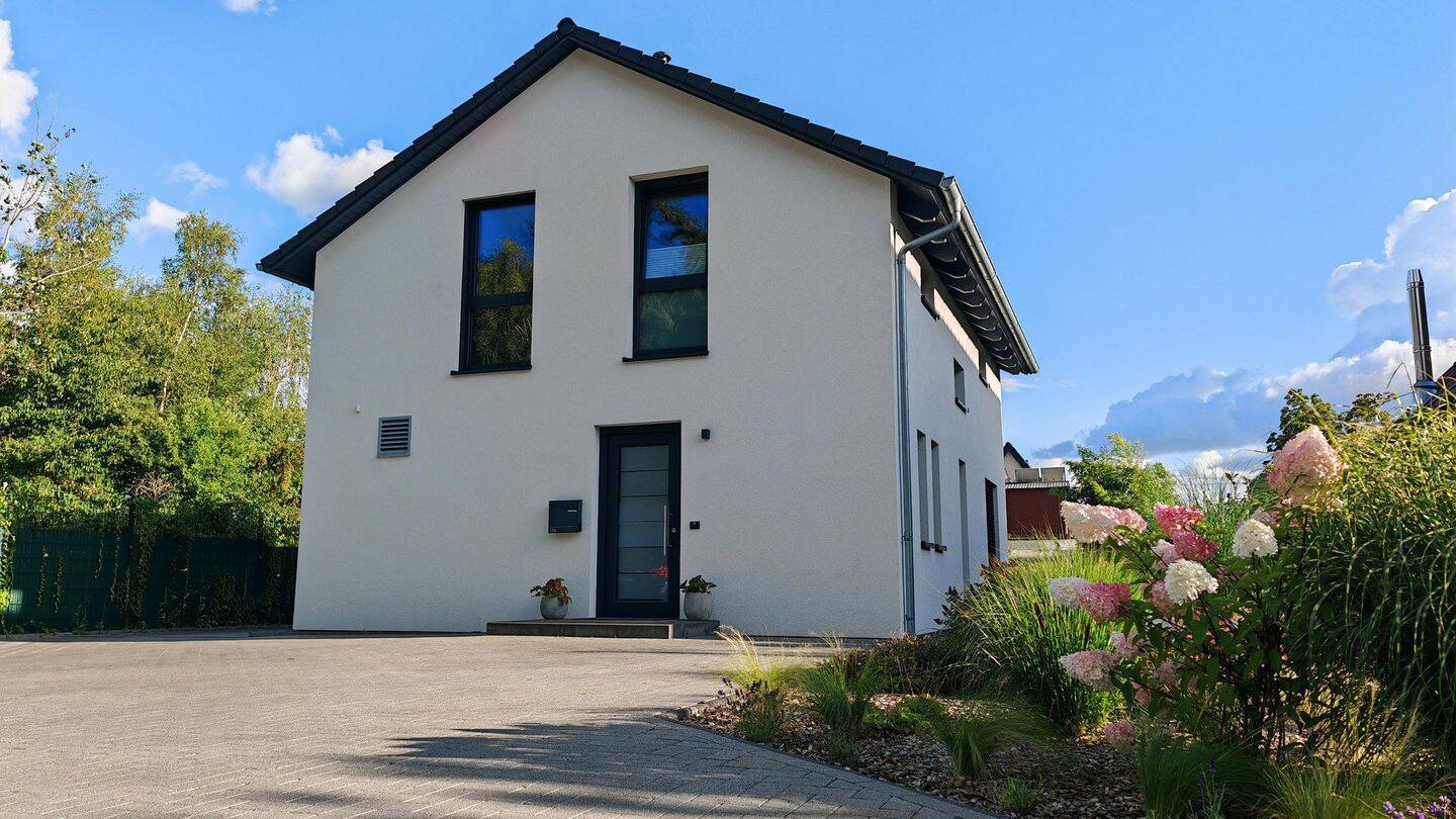 Neuwertiges Einfamilienhaus mit Südterrasse in ruhiger Lage, 22179 Hamburg (Wandsbek Bramfeld)