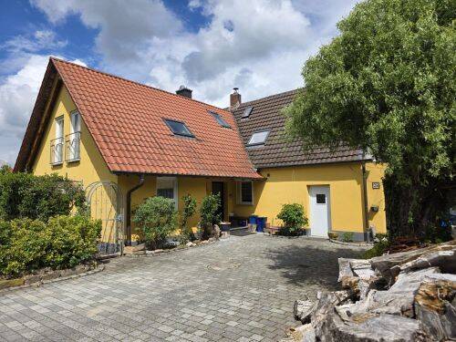 Einfamilienhaus mit Garten und Doppelgarage in 97539 Wonfurt (ID 10681), 97539 Wonfurt