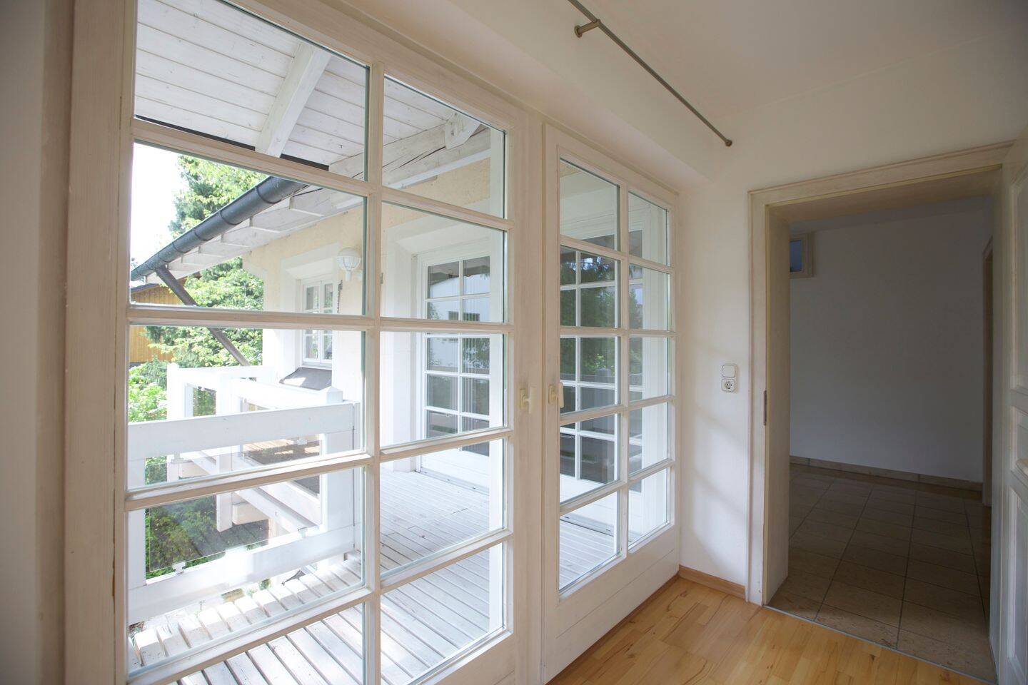 Repräsentatives „Haus-in-Haus“ Living in Ottobrunn – 4 Zimmer mit 2 Balkonen, eigenem Gartenanteil & Abendsonne, 85521 Ottobrunn