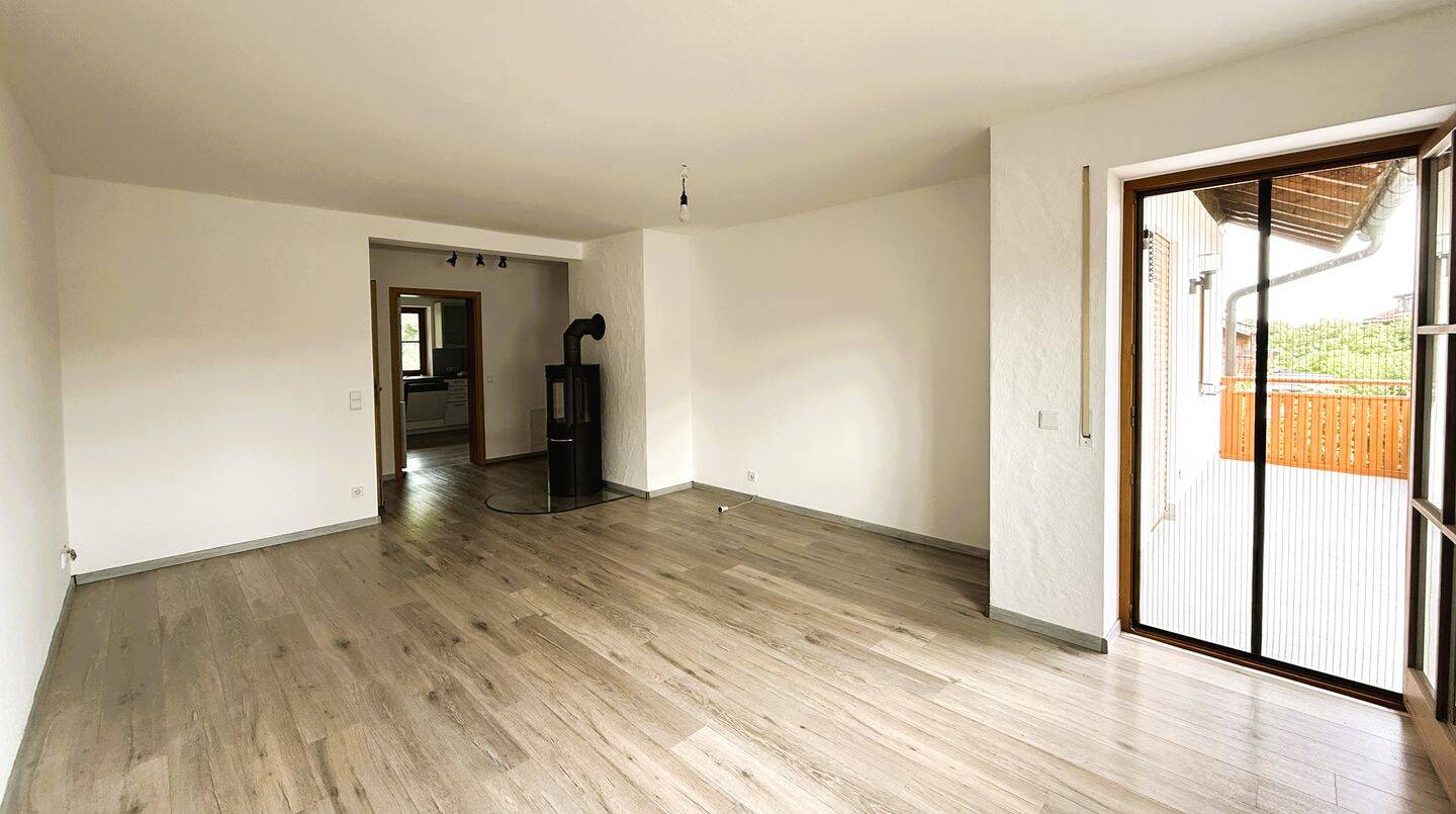 Traumwohnung mit Privatgarten, Schwedenofen & hochwertiger Einbauküche, 83052 Bruckmühl