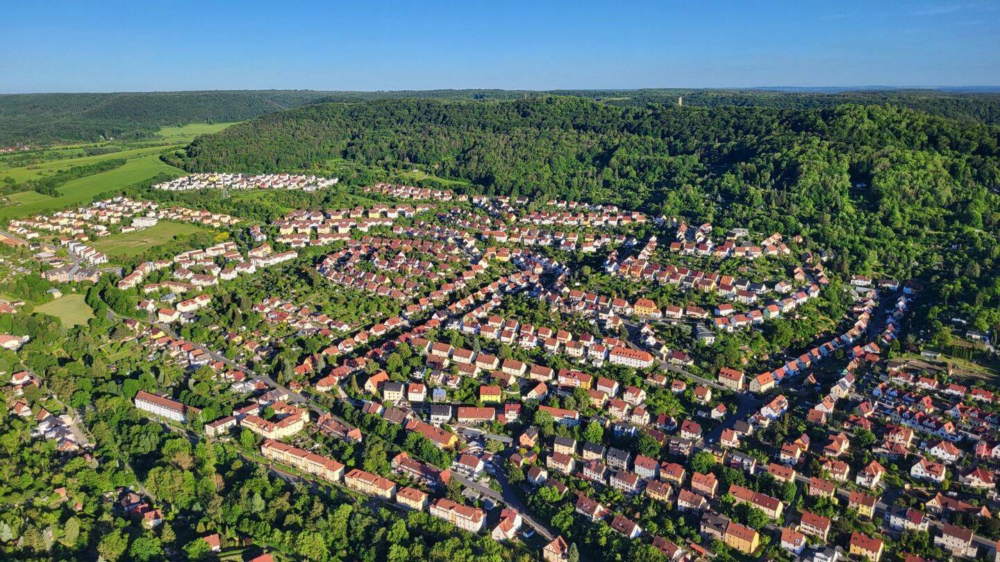 bauträgerfreies Baugrundstück für 2 bis 3 Familienhaus, 7749 Jena