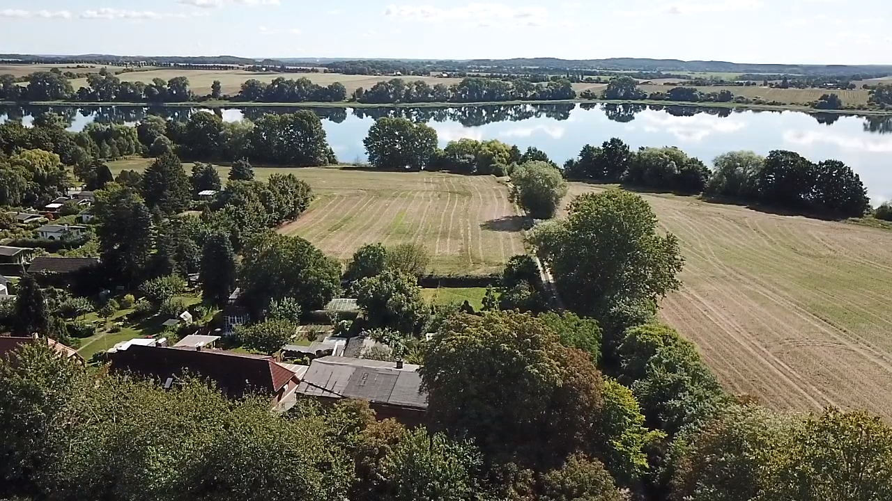 sanierungsbedürftiges Bauernhaus am Cambseer See mit großem Grundstück und Ausbaupotenzial, 19067 Leezen
