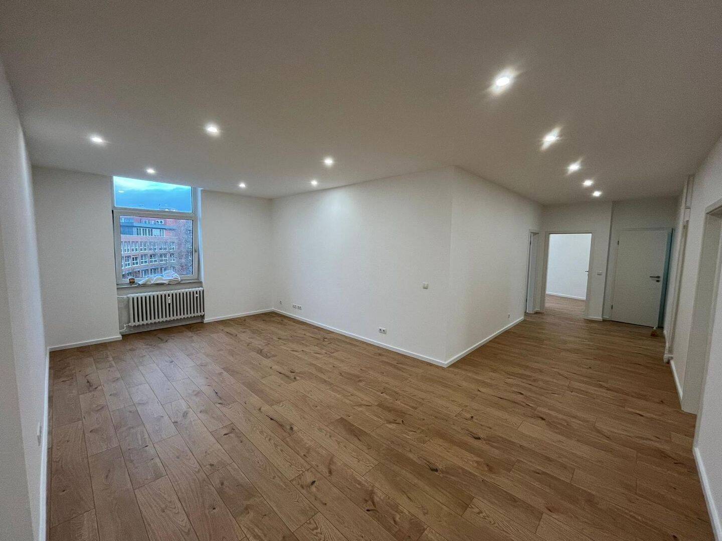 Großzügige 5 Zimmer-Wohnung in Koblenz mit zwei Bädern!, 56068 Koblenz (Altstadt Mitte Rauental Stolzenfels Süd)