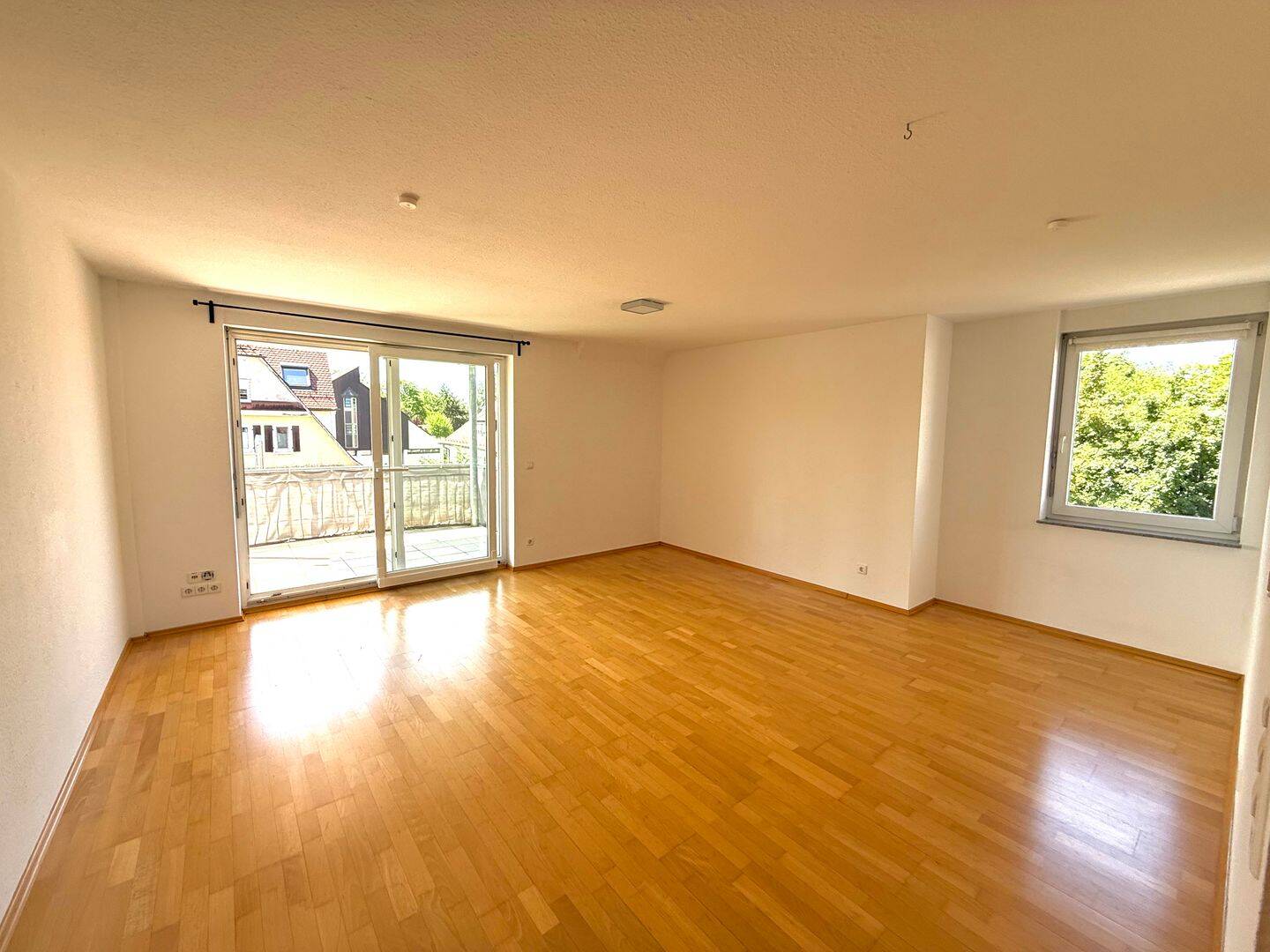 2-Zimmer-Wohnung mit Balkon und Tiefgaragenstellplatz in zentraler Lage von Korntal, 70825 Korntal-Münchingen