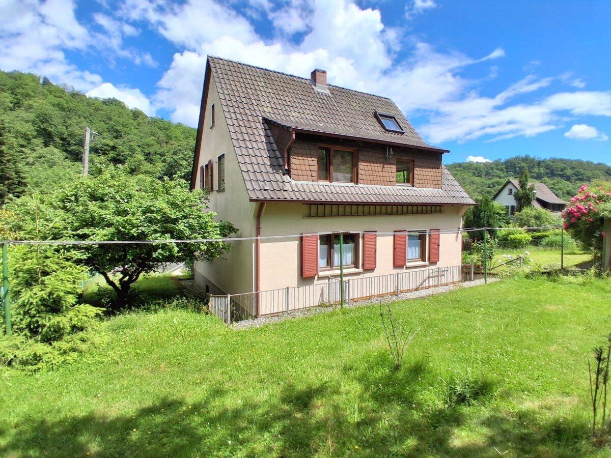 FAMILIENNEST IN WIESBADEN-SONNENBERG! Ein-bis Zweifamilienhaus mit großem Grundstück *Erbpacht*, 65193 Wiesbaden (Sonnenberg Wiesbaden)