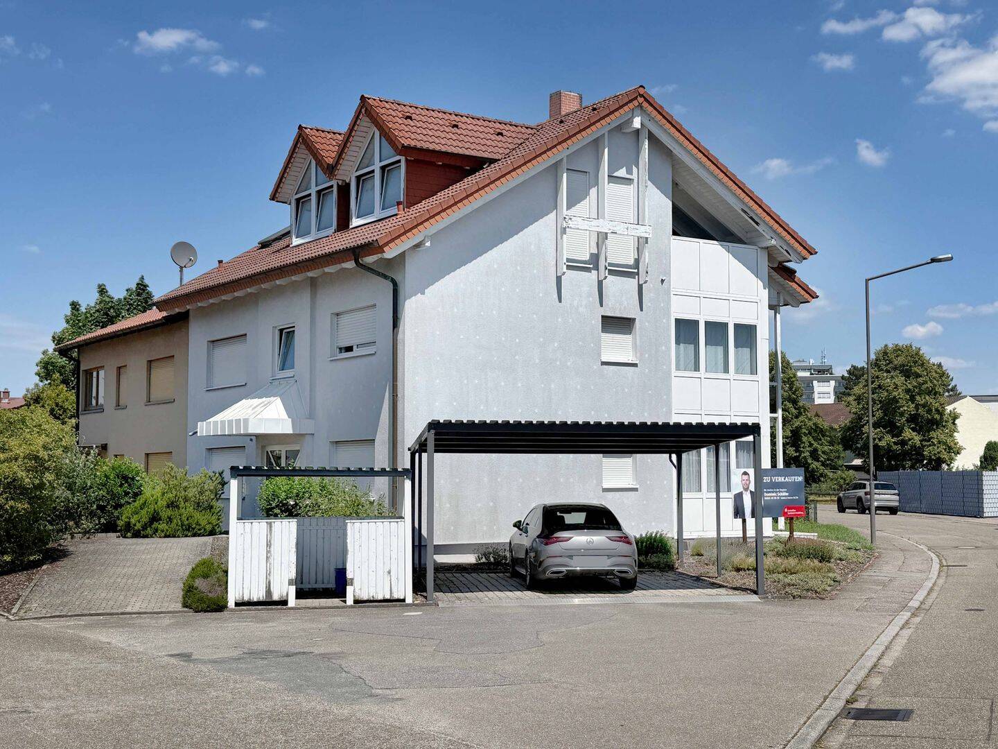 Attraktives Zweifamilienhaus mit beeindruckender Maisonette und offenem Wohnbereich, 68766 Hockenheim