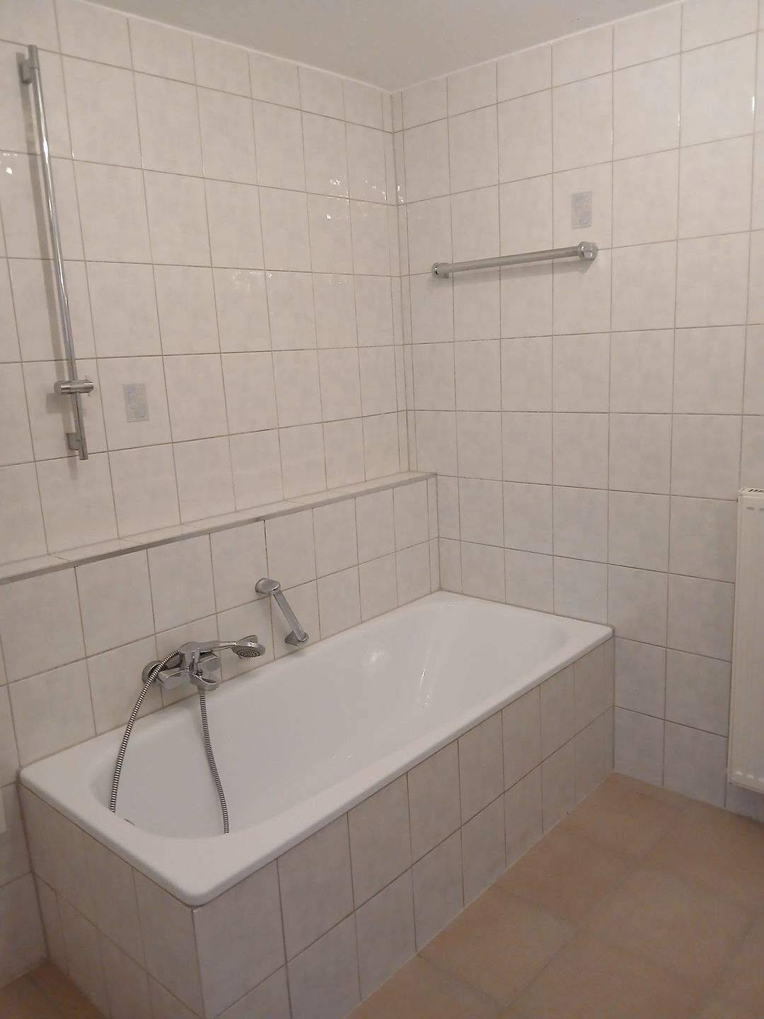1 Raum Wohnung in kleinem ruhigen Wohnhaus zu vermieten, 6184 Kabelsketal