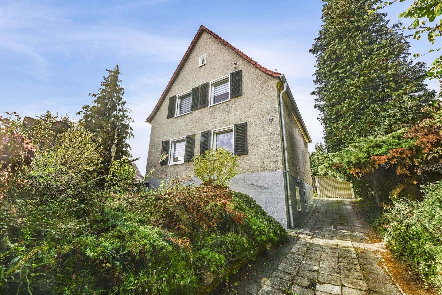 Ein Haus mit Geschichte und Zukunft, 1109 Dresden (Dresdener Heide Hellerau/Wilschdorf Hellerberge Industriegebiet Klotzsche Klotzsche)