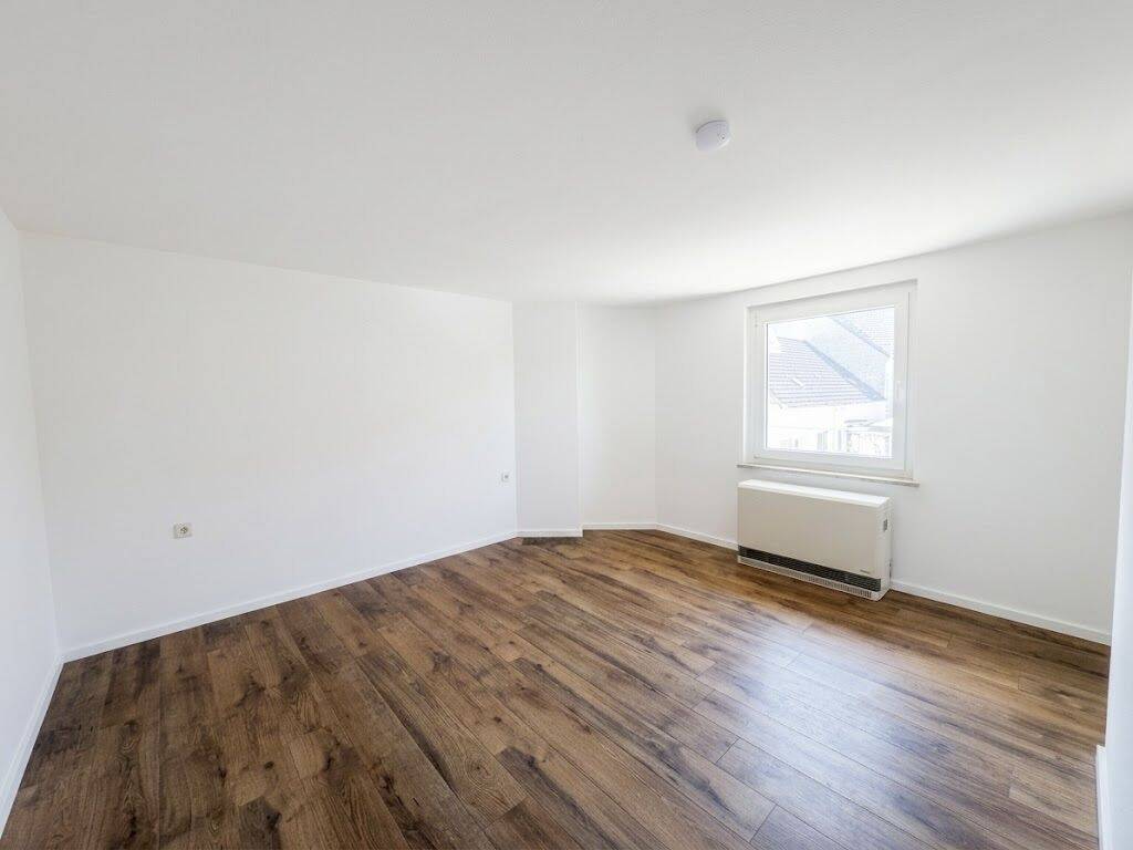 Separates Häuschen: 2 Etagen, Hof-Mitnutzung, 38364 Schöningen