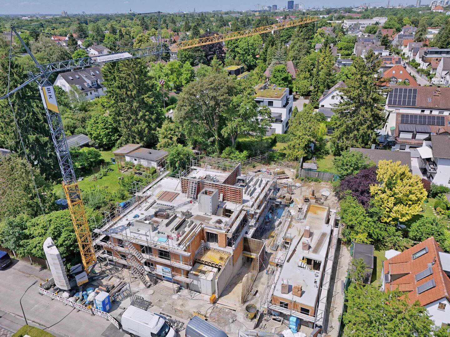 Keine Vorfinanzierung – Fertigstellung noch in 2026!: Exklusives Einfamilienhaus in moderner Architektur in grüner Lage – 81825 München!, 81825 München (Berg am Laim Trudering-Riem)