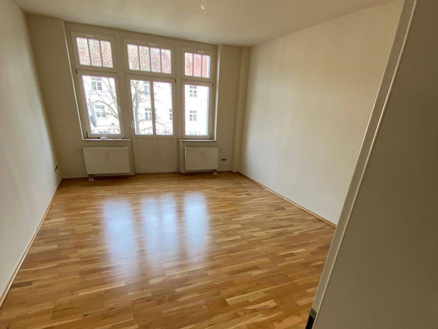Charmante 3-Zimmer Wohnung mit 2 Balkonen in Dresden-Gruna, 1309 Dresden