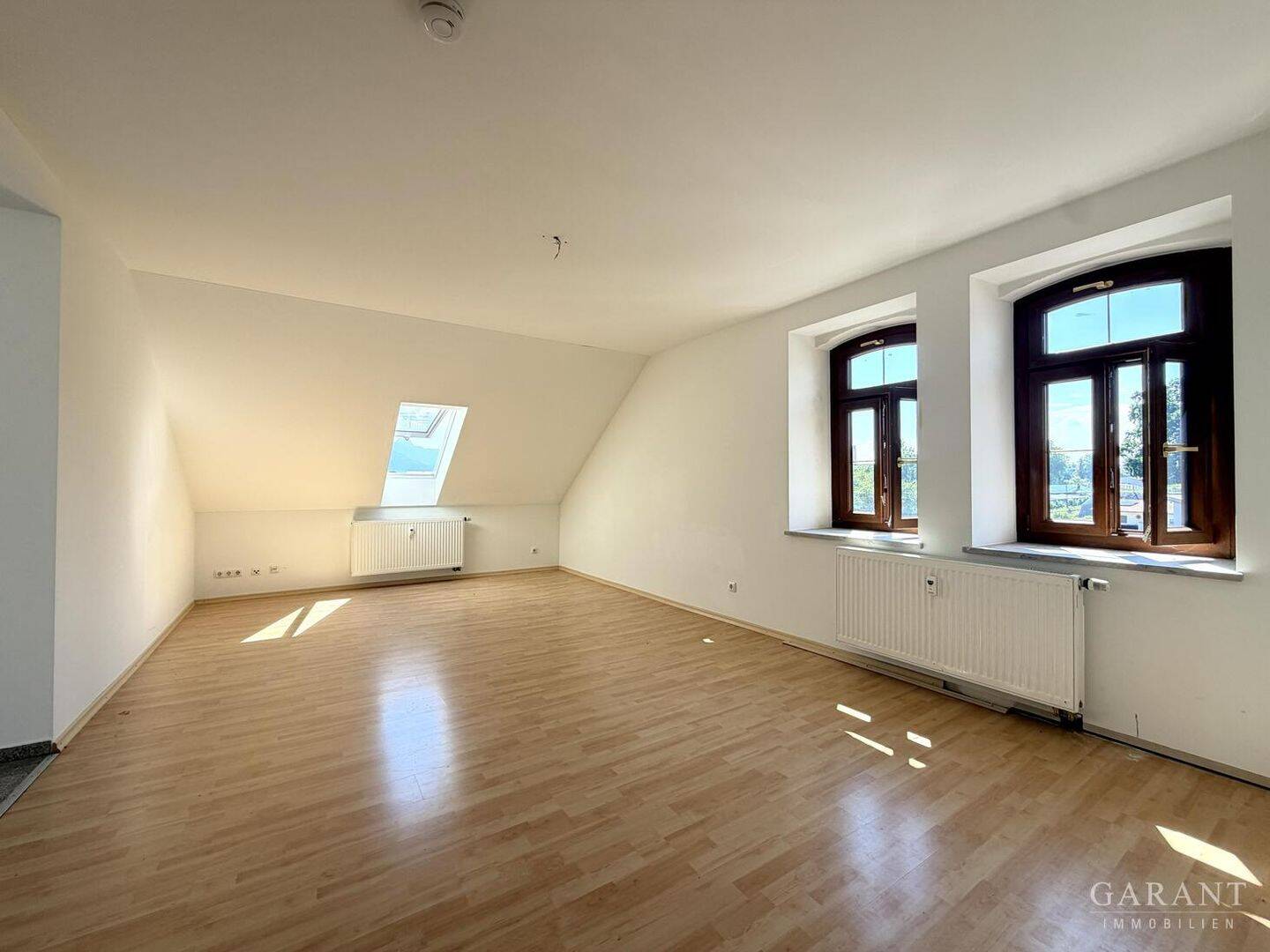 Wohnen im historischen Tonwerk – großzügige 4 Zimmer-Dachgeschoss-Wohnung mit Bergblick, 83059 Kolbermoor