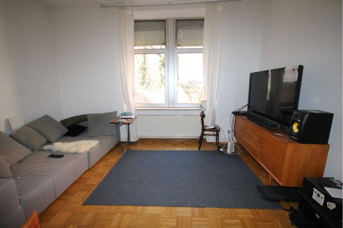 Schöne, 2-Zi. Altbauwohnung in Bockenheim / Nähe Bockenheimer warte + Parkett + EBK, 60486 Frankfurt am Main (Bockenheim Gallus Rödelheim Westend-Süd)