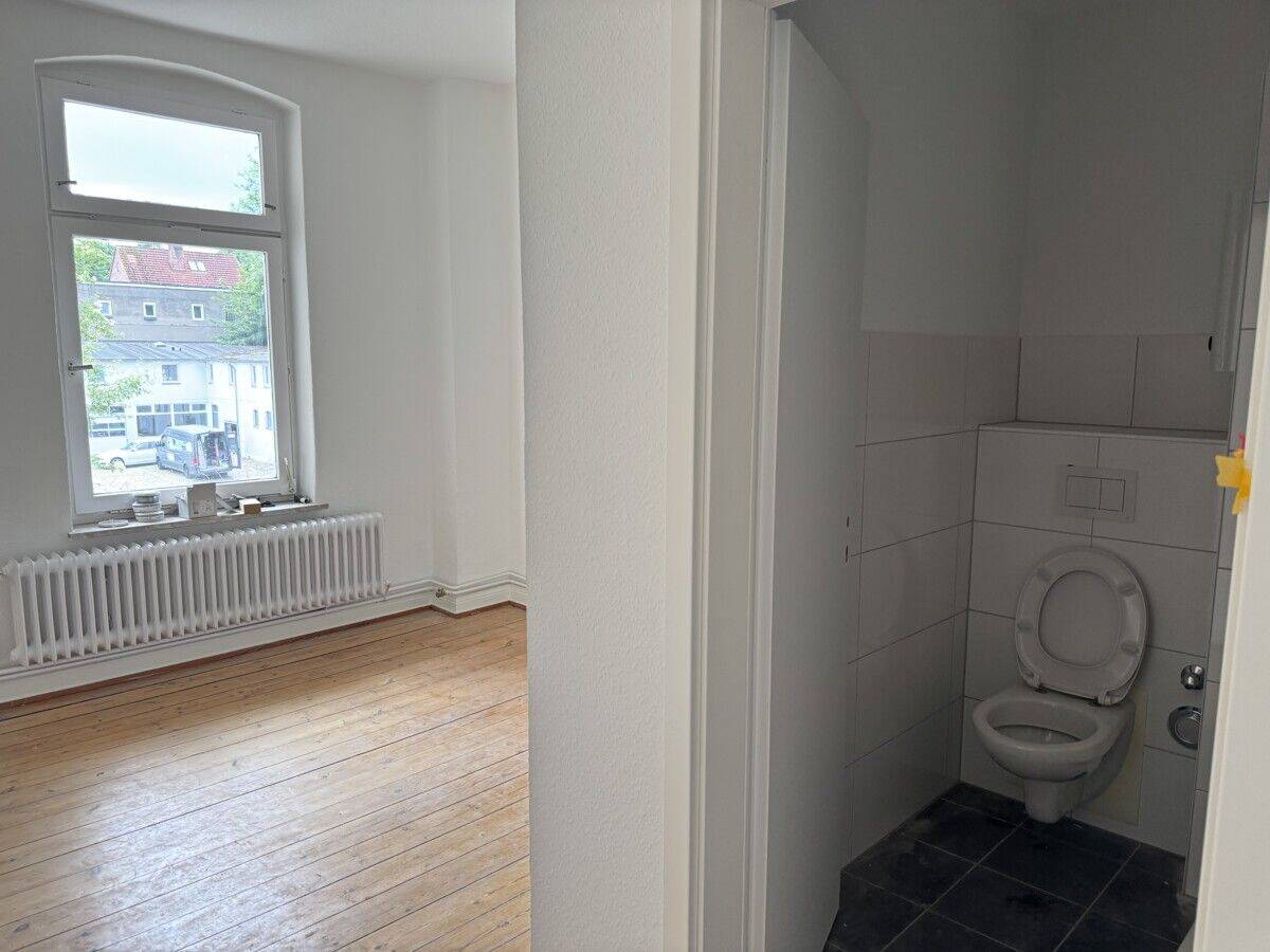 Erstbezug nach Renovierung! 2 ZW in der Harriesstr. 7 in Kiel – OTTO STÖBEN GmbH, 24114 Kiel (Südfriedhof)