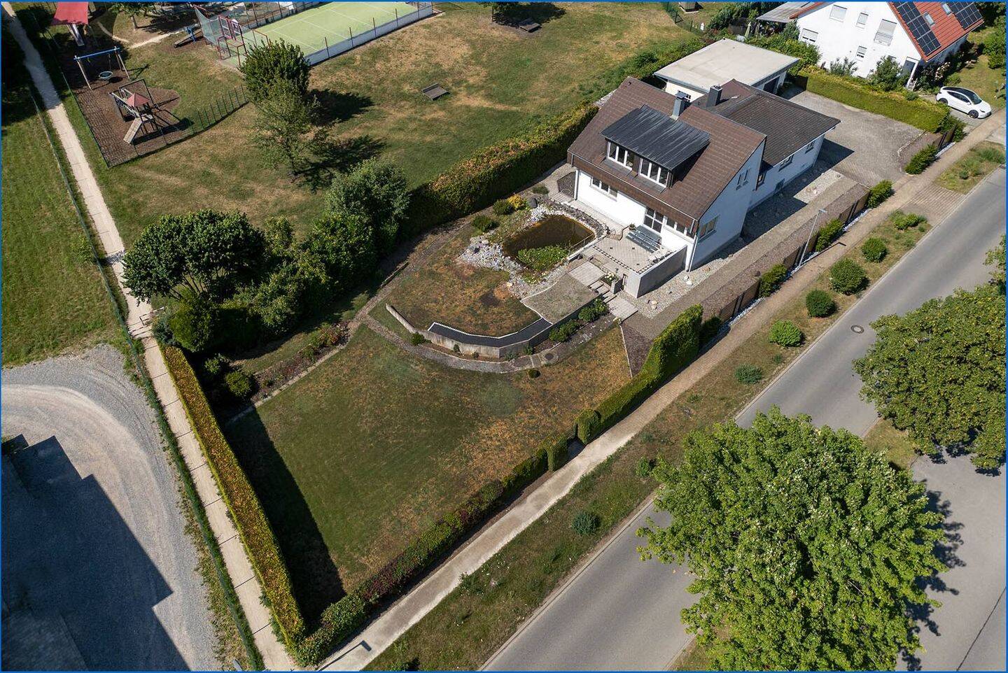 Nenzingen: Großz.u. attrakt. Einfamilienhaus m. großem Grundstück (1480 qm), inkl. Baugrundstück!, 78359 Orsingen-Nenzingen