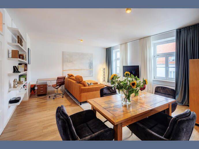 Möbliert: Großzügige Designerwohnung: Renoviert mit Liebe zum Detail, 81541 München (Au-Haidhausen Obergiesing Ramersdorf-Perlach)