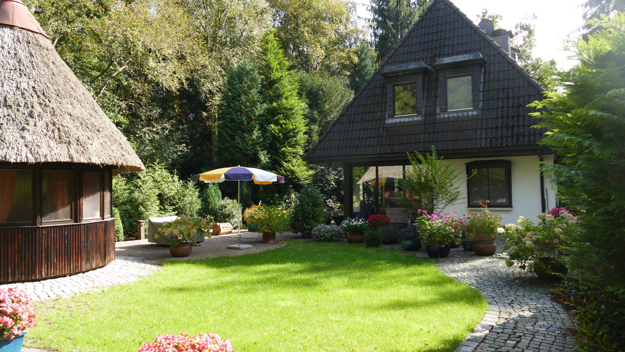Traumhaftes Grundstück mit Wochenendhaus, familienfreundliche grüne Oase, Ortsrand Oyten, 28876 Oyten