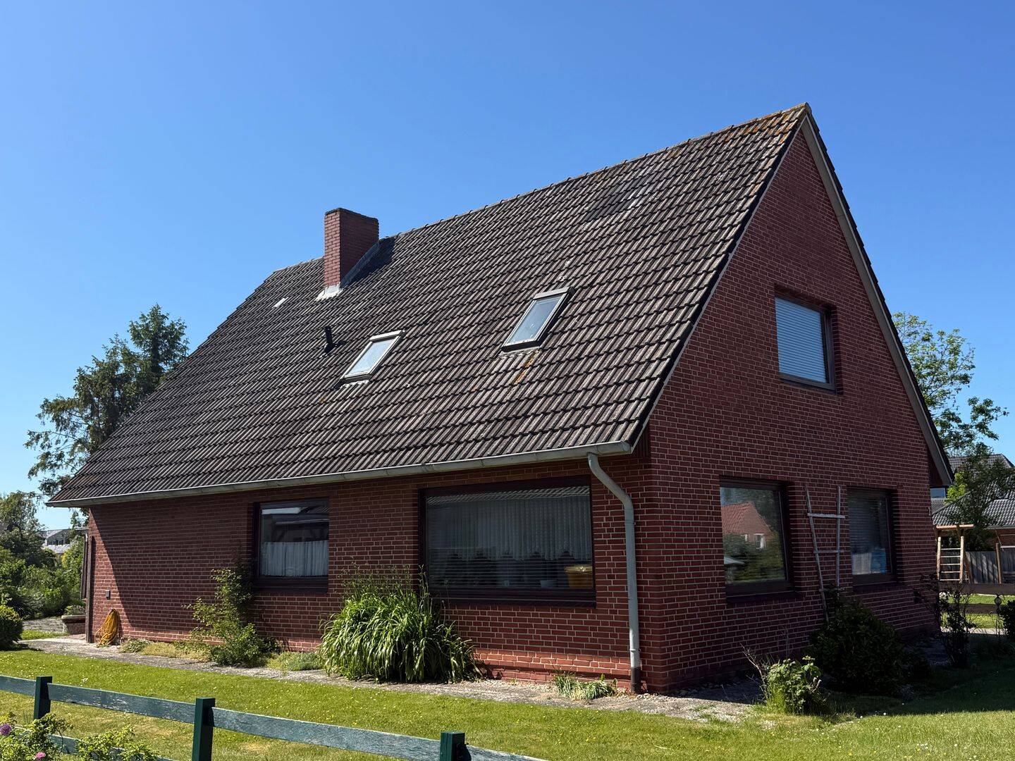 Einfamilienhaus in ruhiger Lage auf Nordstrand – mit Wintergarten, freiem Feldblick & viel Potenzial, 25845 Nordstrand