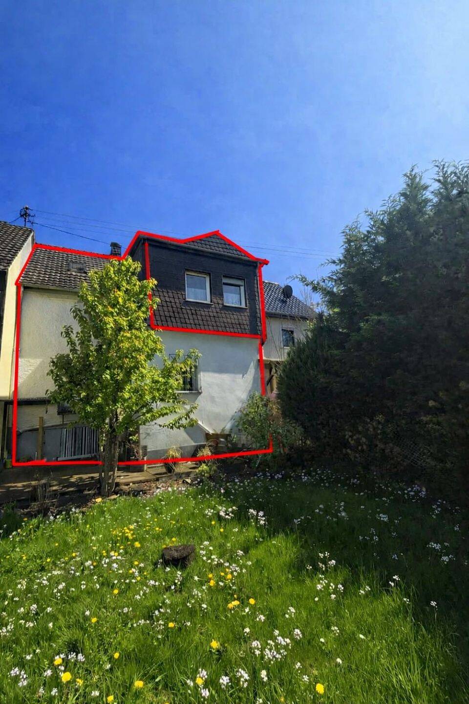 Zwei Chancen in einem Angebot: Wohnhaus + eigener Bauplatz in Eitorf, 53783 Eitorf