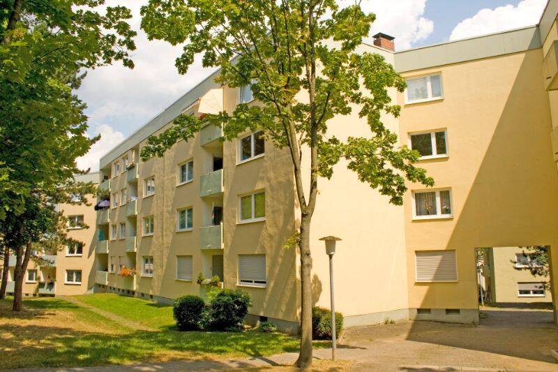 Helle 4-Zimmer-Wohnung mit Balkon im Herzen des Schelmengrabens wartet auf Sie!, 65199 Wiesbaden (Biebrich Dotzheim Frauenstein Wiesbaden)