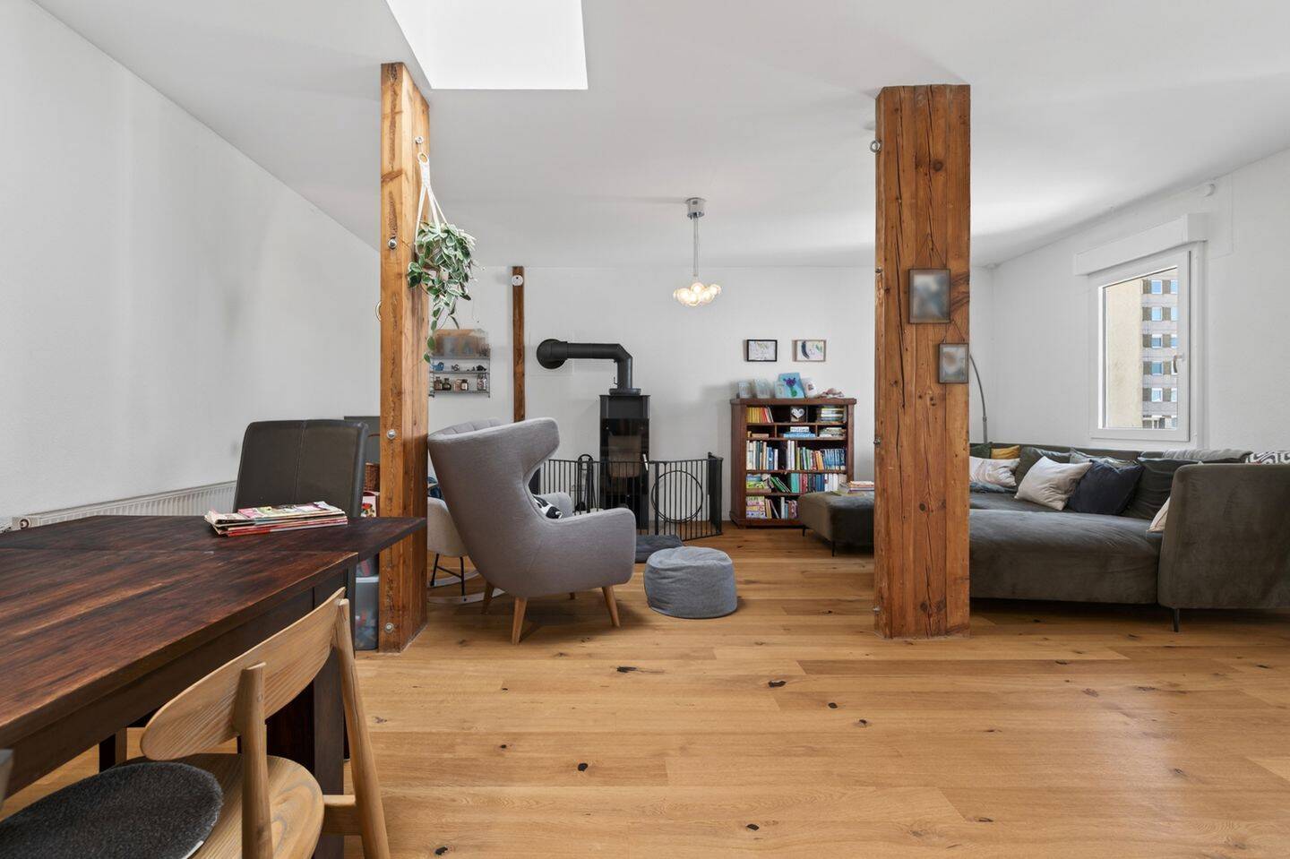 Attraktive, sanierte 4-Zimmer-Wohnung in denkmalgeschütztem Haus in zentraler Lage