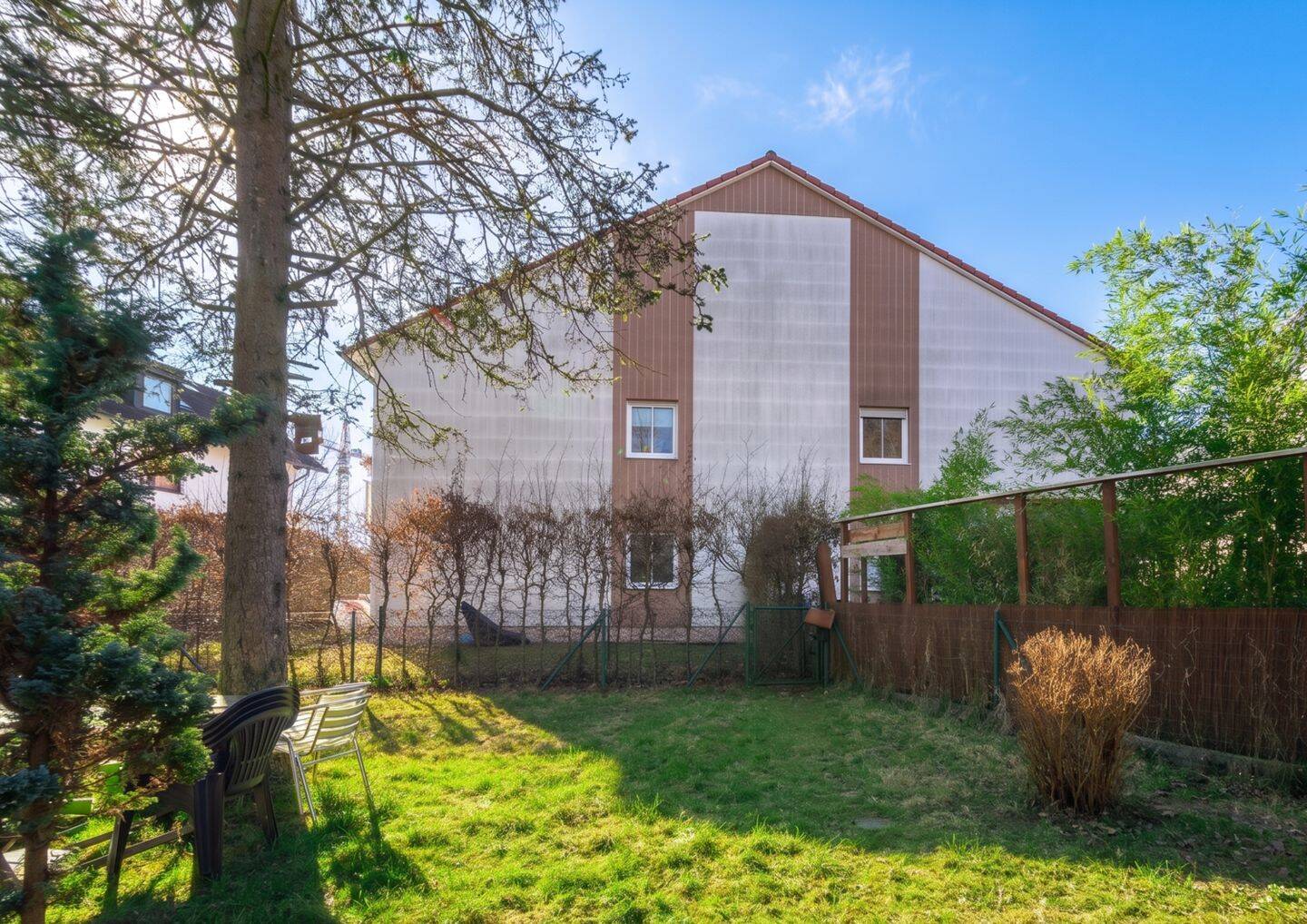 MUTZHAS – Grüne Oase: Helle 3-Zimmerwohnung mit gigantischem Garten, 81249 München (Allach-Untermenzing Aubing-Lochhausen-Langwied Pasing-Obermenzing)