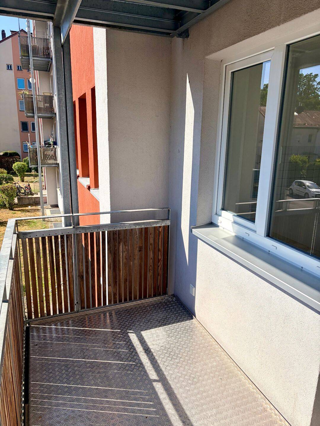 Schöne Wohnung mit Balkon nahe Dutzendteich, 90478 Nürnberg (Dutzendteich Gleißhammer Glockenhof Sankt Peter Zerzabelshof)