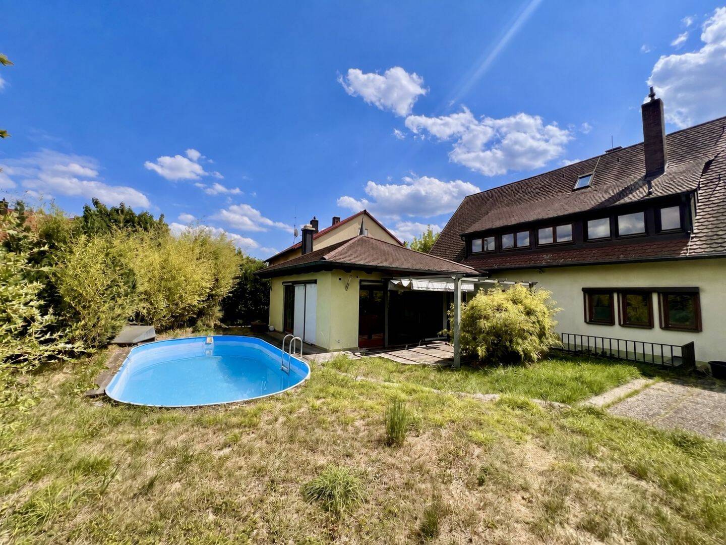 Ein Zuhause mit Charakter, Raum und unzähligen Möglichkeiten in Nürnberg-Katzwang, 90455 Nürnberg