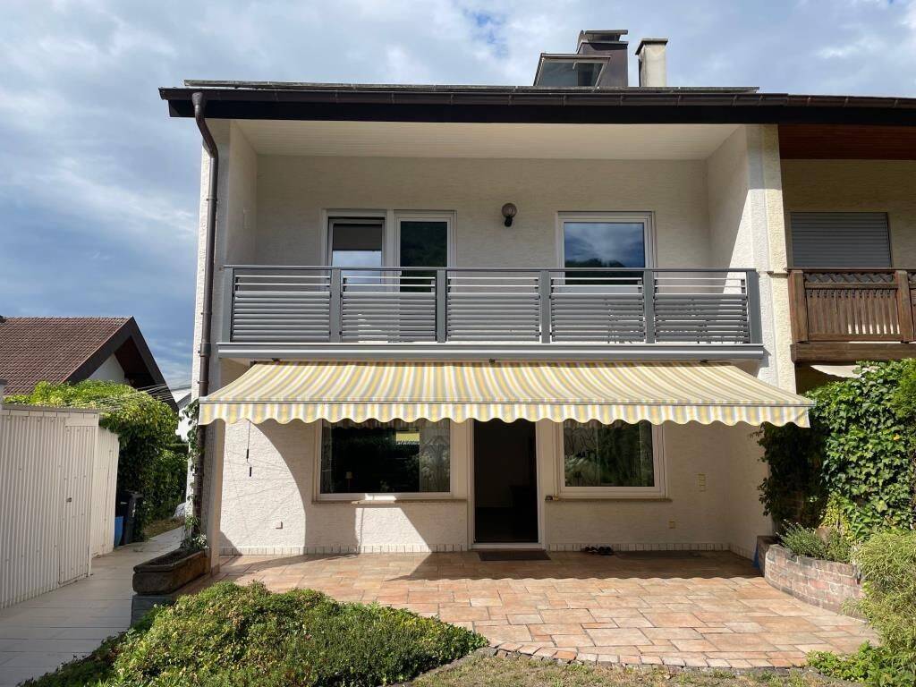 Liebevoll modernisierte Doppelhaushälfte mit herrlicher Terrasse & Garten!, 73329 Kuchen