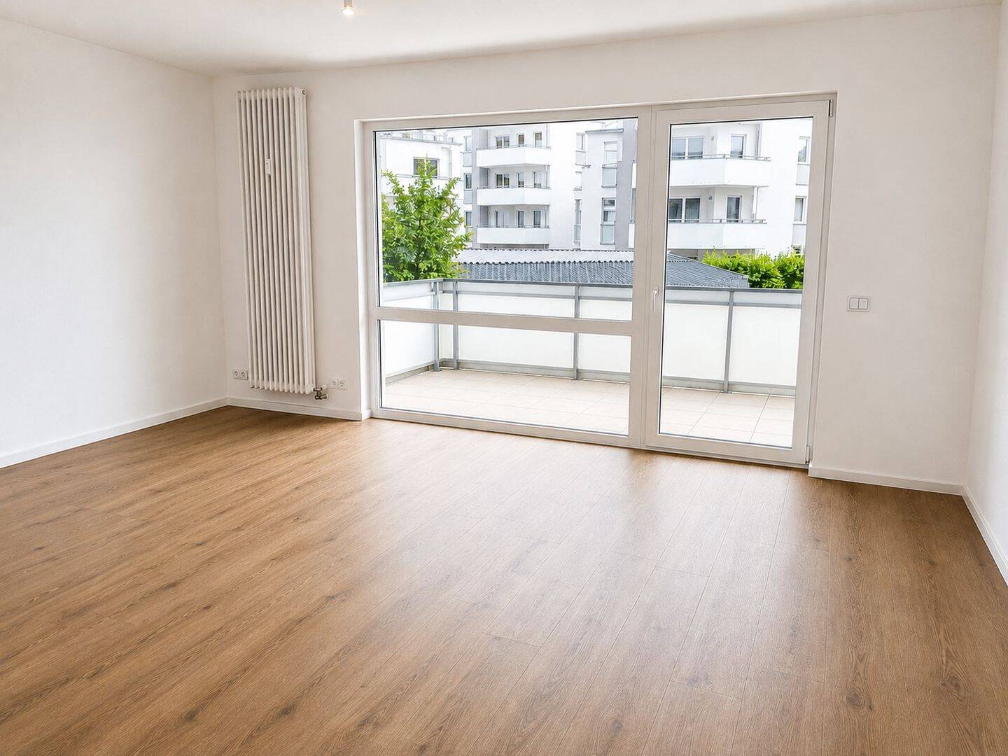 Erstbezug – Innenstadt – Kernsanierte 4-ZKB mit Balkon & Klimaanlagen, 66424 Homburg