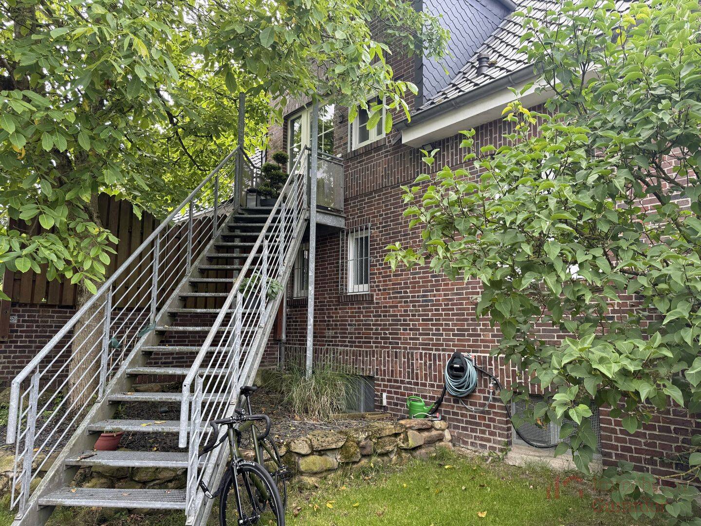 IMMOBILIEN GUMNIOR präsentiert: moderne Dachgeschosswohnung in zentraler Lage von Neuenkirchen, 48485 Neuenkirchen