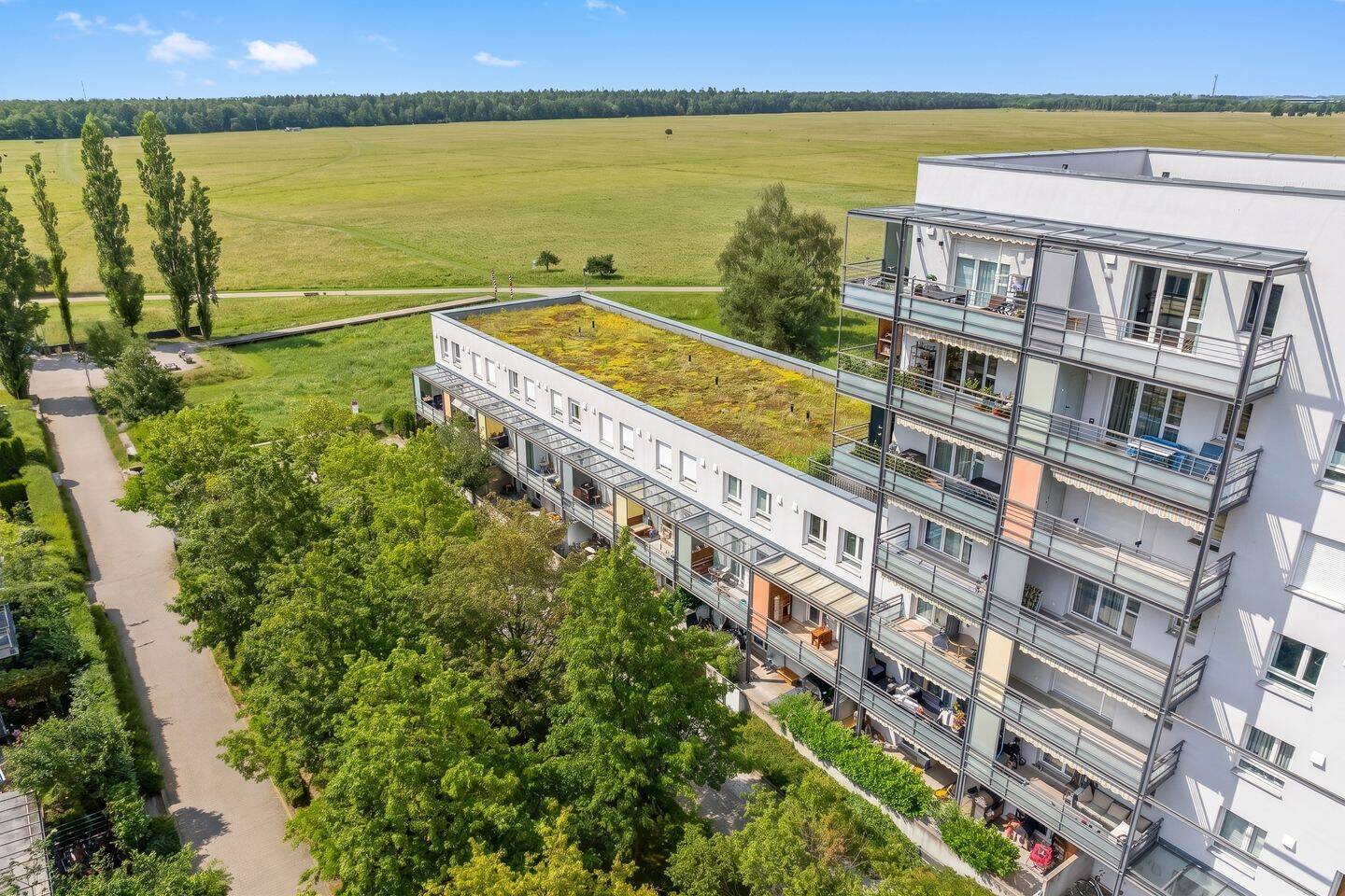 Raum zum Atmen: 4-Zimmer Maisonette-Wohnung im grünen Münchner Norden, Milbertshofen, 80937 München (Milbertshofen-Am Hart)