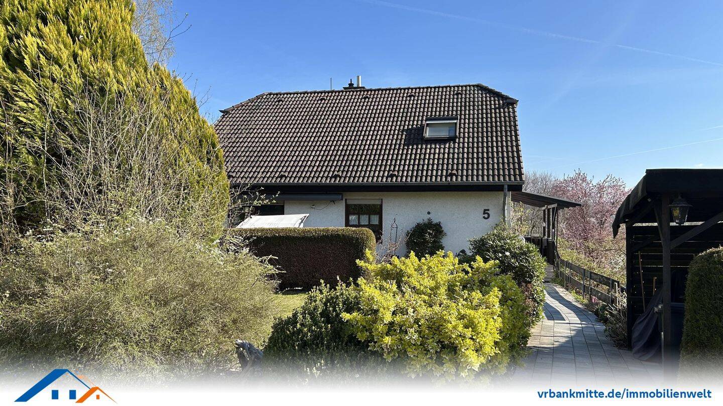 Großzügiges Einfamilienhaus mit Einliegerwohnung in ruhiger Wohnlage, 37434 Gieboldehausen