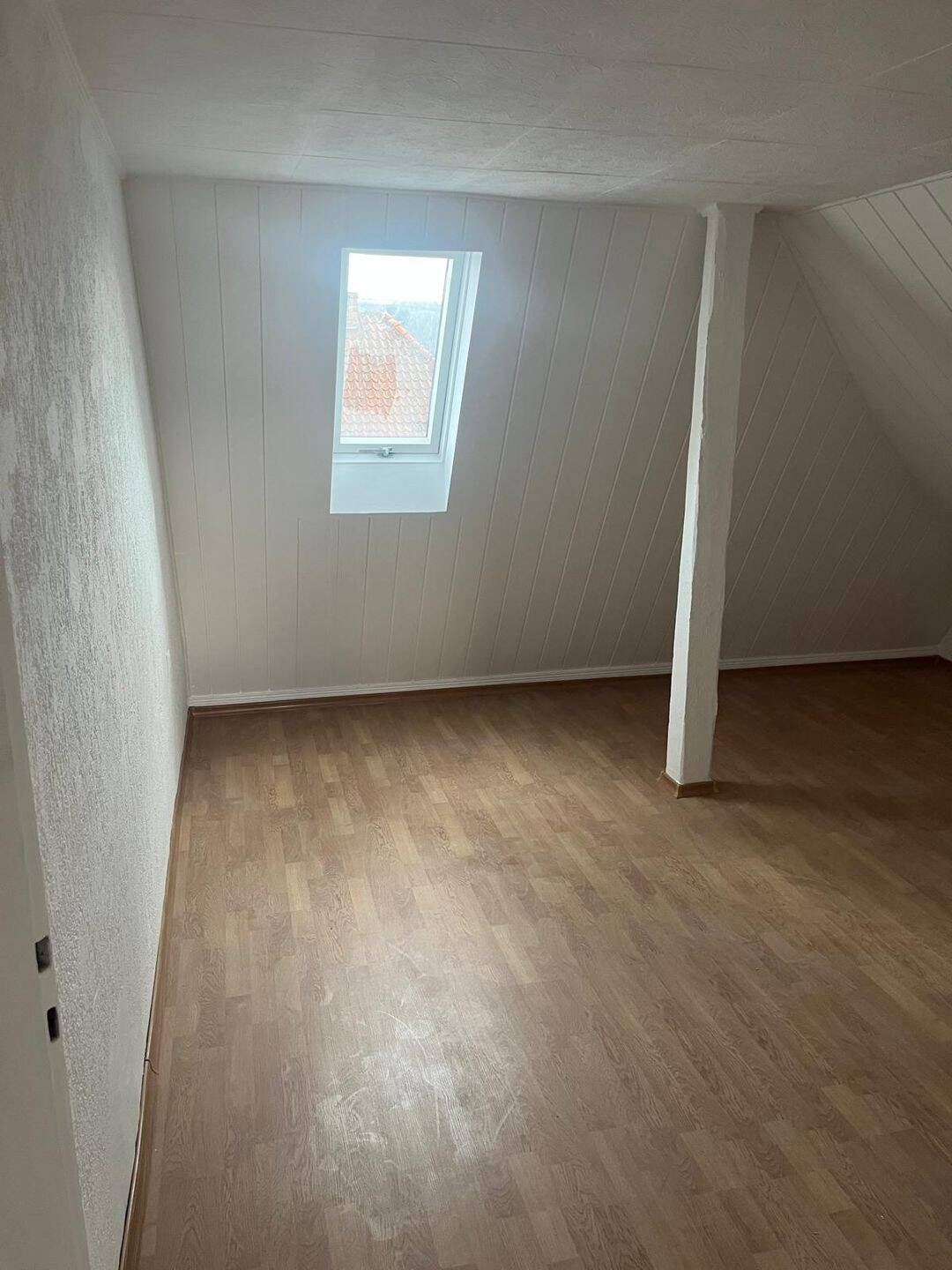 Gepflegte 3-Zimmer-Dachgeschosswohnung, 31812 Bad Pyrmont