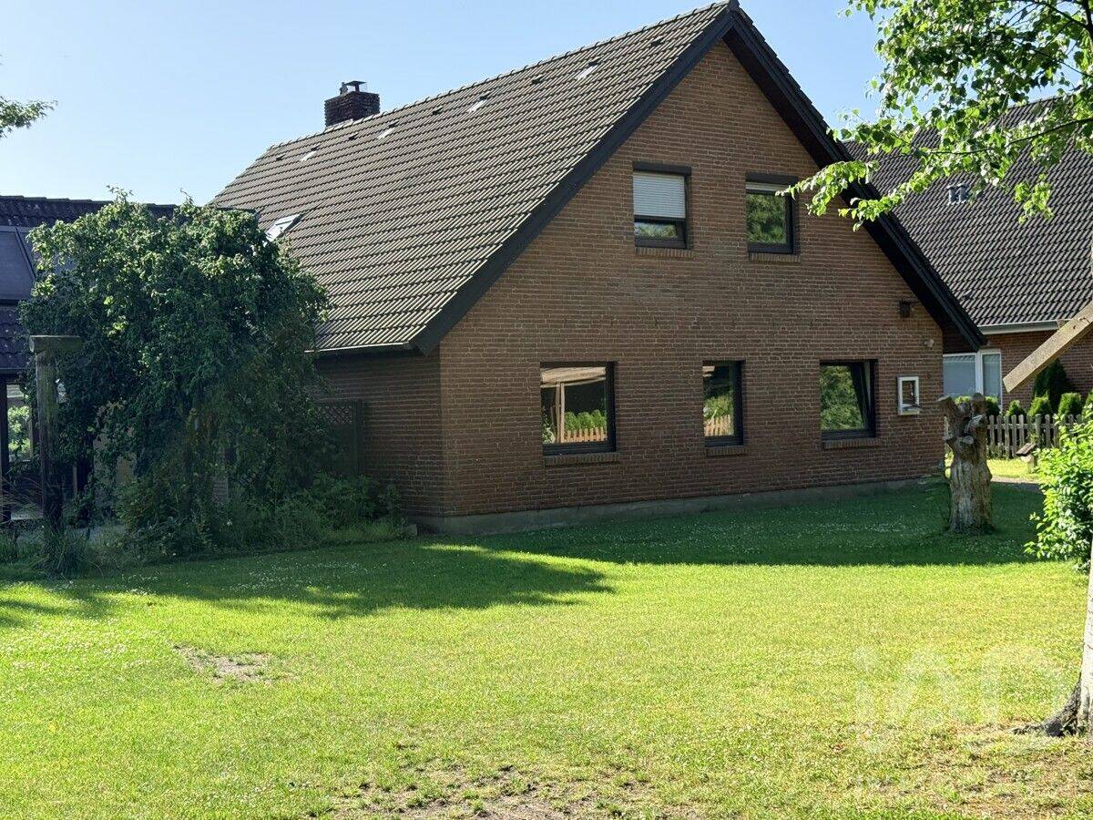 GROSSZÜGIGES WOHNEN IN BESTER LAGE, 25917 Leck